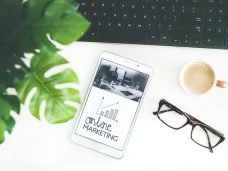 brown-framed-eyeglasses-905163