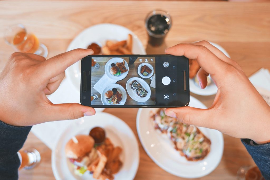 4 Influencer Marketing Strategies for the Food Industry
