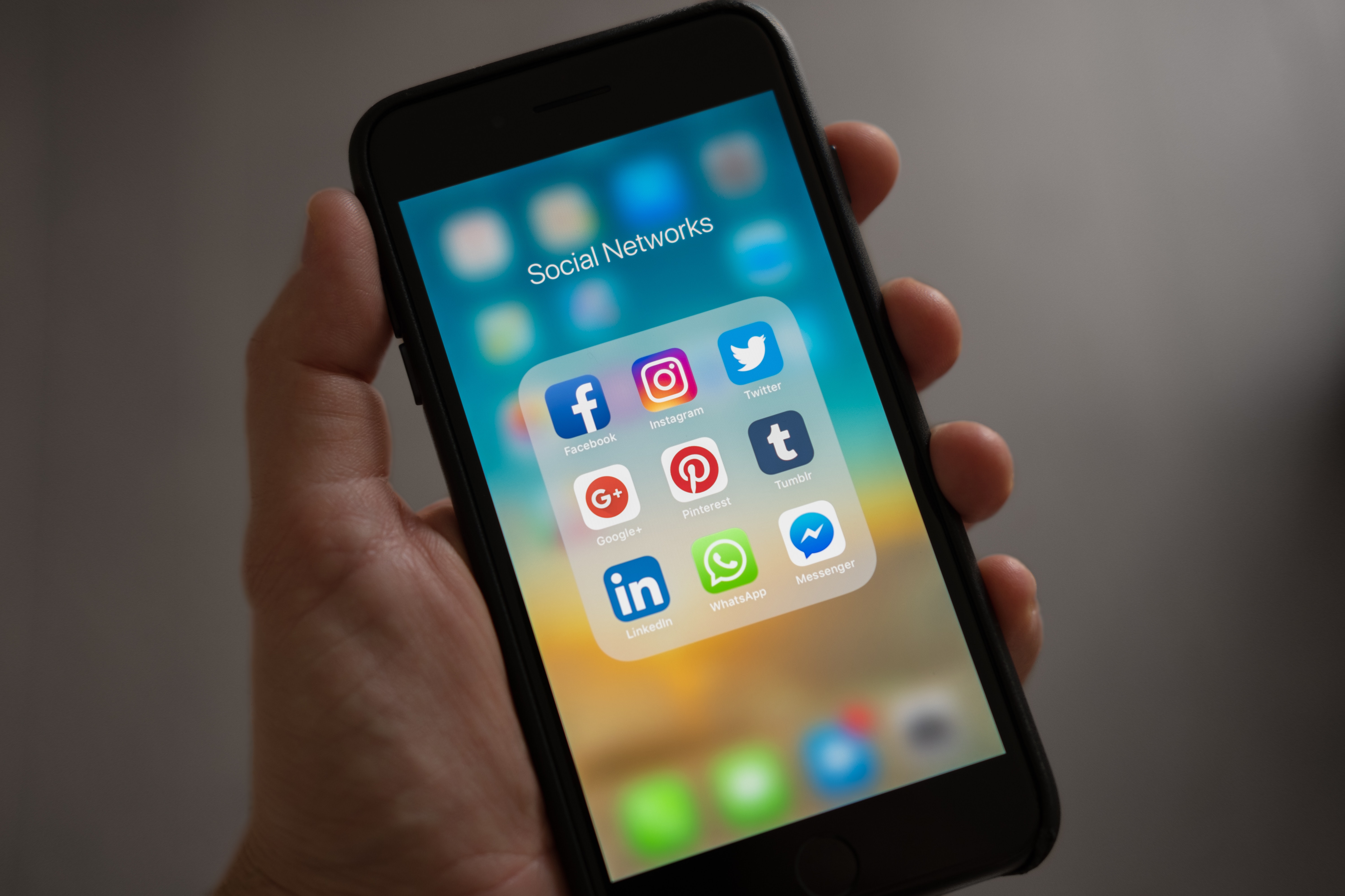 5 Advantages of Social Media Marketing