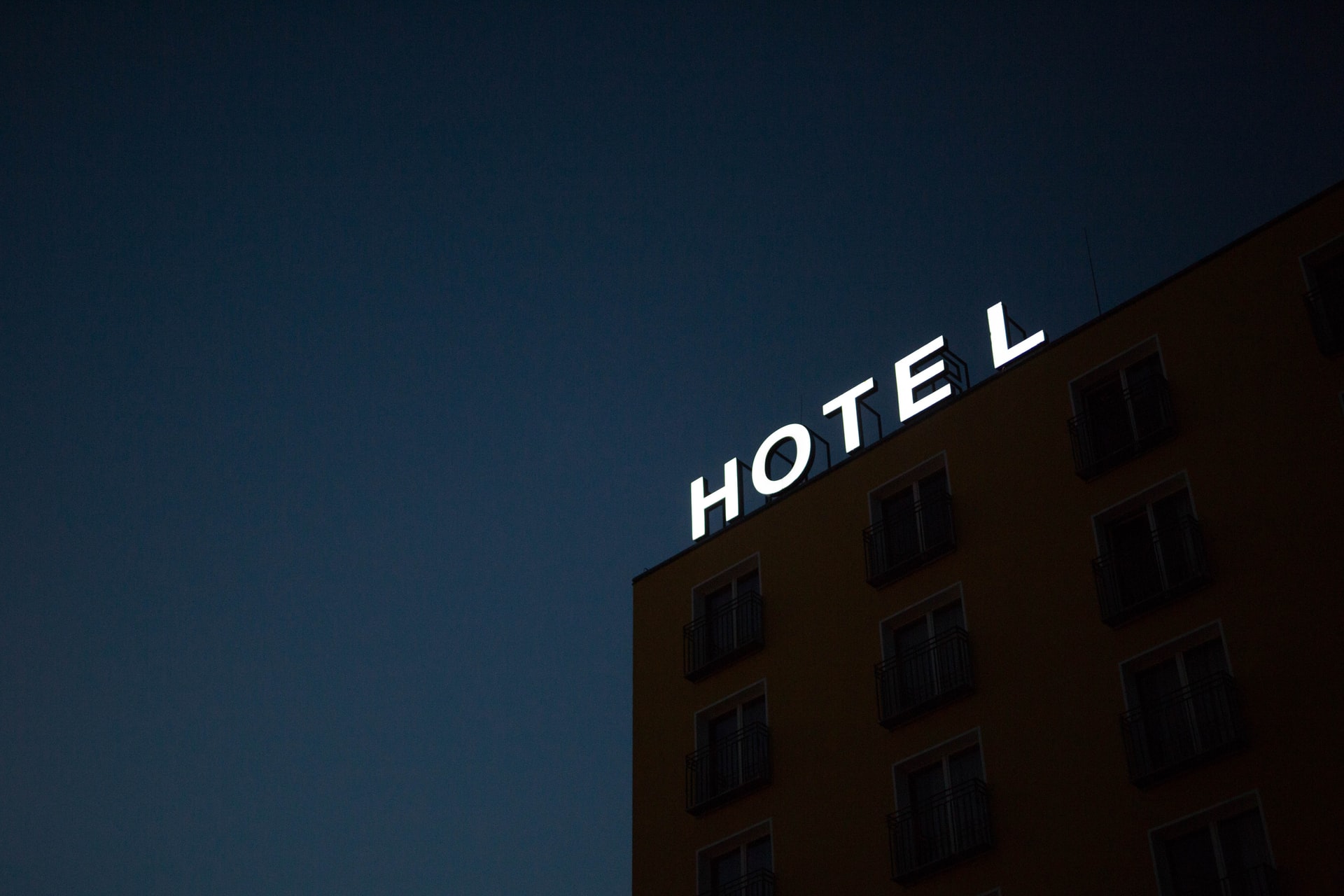 5 Essential Digital Marketing Strategies Hotels Need To Use