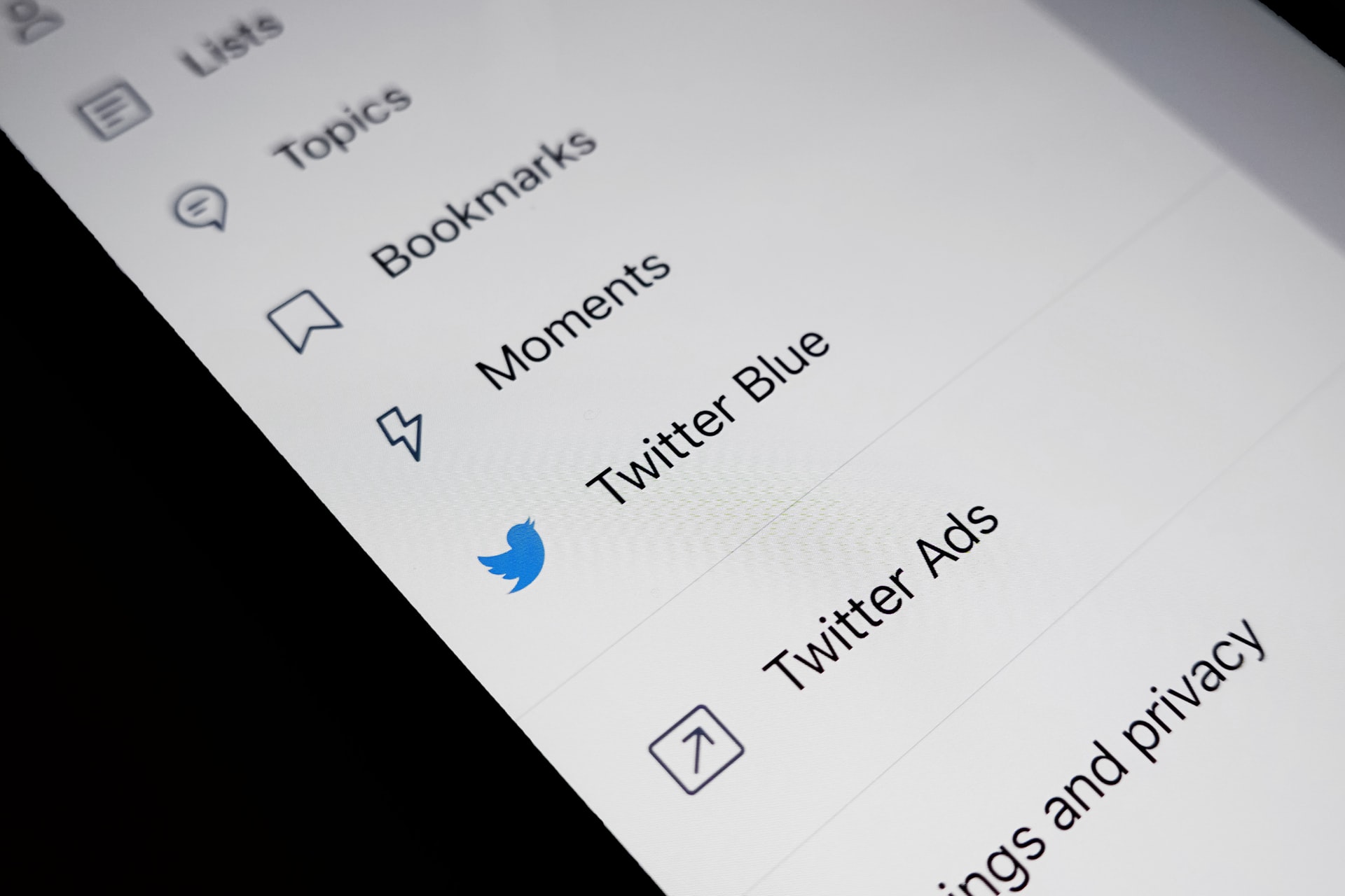 How To Write Twitter Content For Law Firm Marketing
