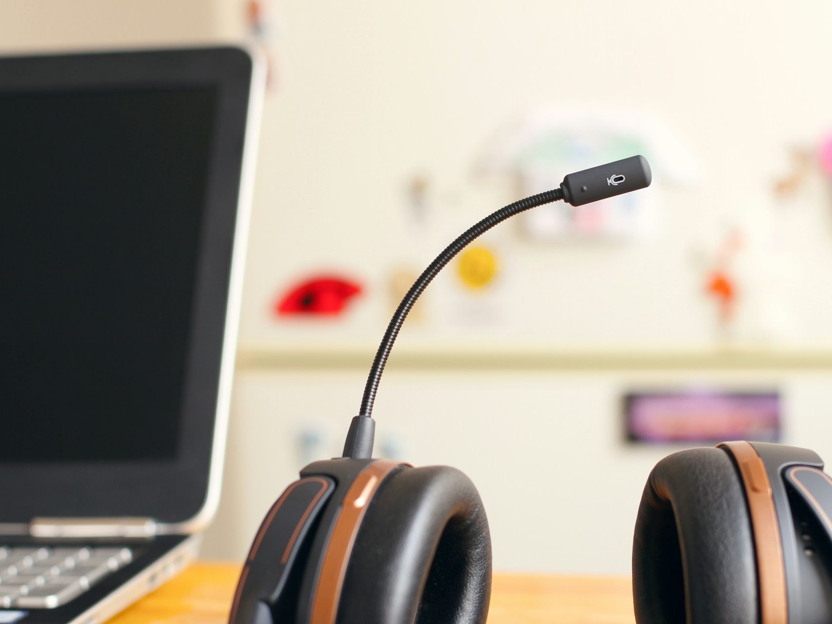 How can you build a target list for successful cold calling?
